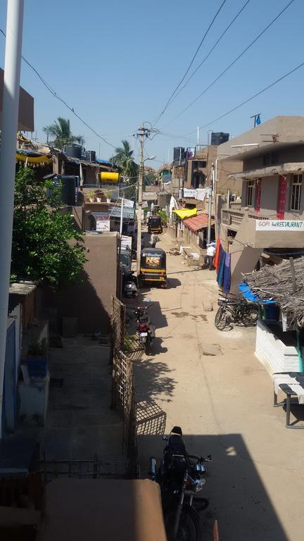 Shambhu Guest House Hampi Exterior photo